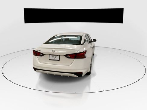 Used 2022 Nissan Altima 2.5 S FWD image 10