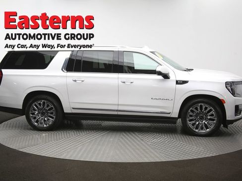 Used 2023 GMC Yukon XL Denali Ultimate w/ LPO, Floor Liner Package AWD/4WD image 54