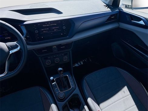 Used 2022 Volkswagen Taos SE image 21