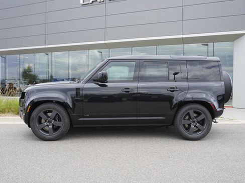 New 2026 Land Rover Defender 110 V8 AWD/4WD image 8