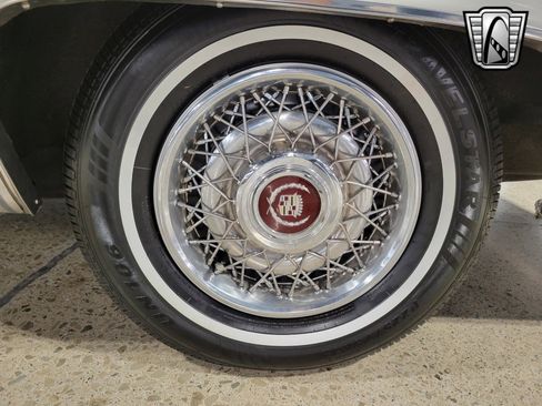 Used 1988 Cadillac Brougham image 9