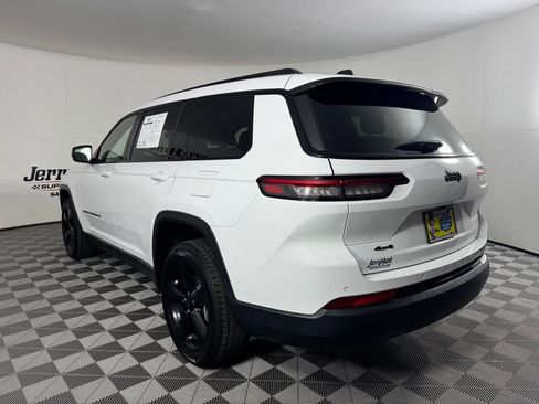 Used 2023 Jeep Grand Cherokee L Laredo AWD/4WD image 8