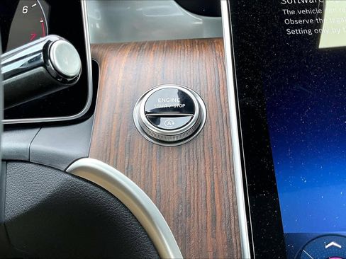 New 2026 Mercedes-Benz GLC 300 image 12