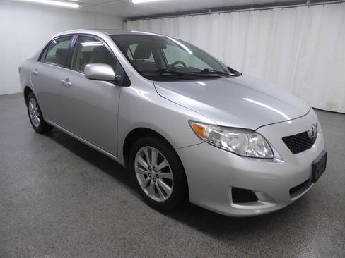 Used 2009 Toyota Corolla XLE FWD image 1