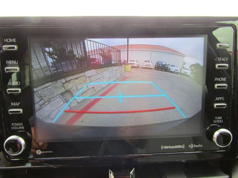Used 2022 Toyota Corolla XSE FWD image 17