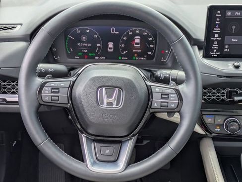 Used 2025 Honda Accord Touring image 18