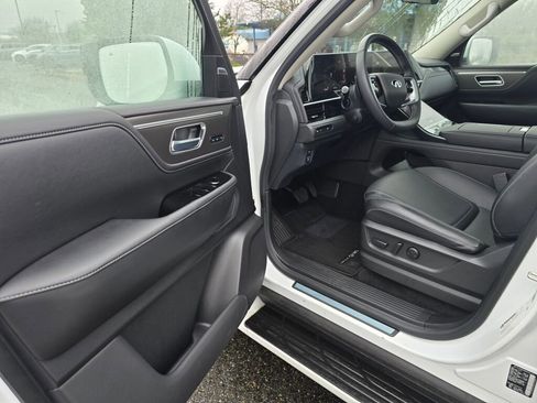 Used 2025 INFINITI QX80 Pure image 21