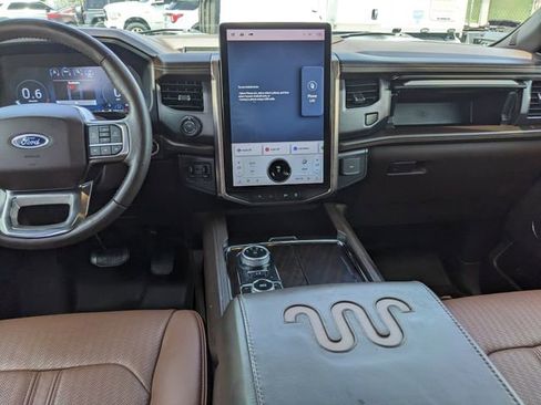 Used 2024 Ford Expedition Max King Ranch AWD/4WD image 17