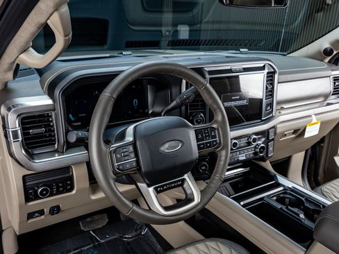 Used 2026 Ford F250 Platinum AWD/4WD image 17