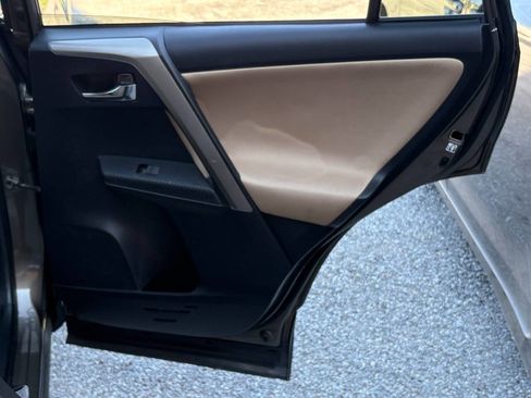 Used 2015 Toyota RAV4 XLE FWD image 32