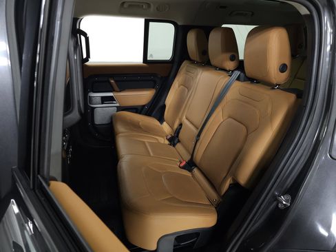 Used 2023 Land Rover Defender 130 First Edition image 35