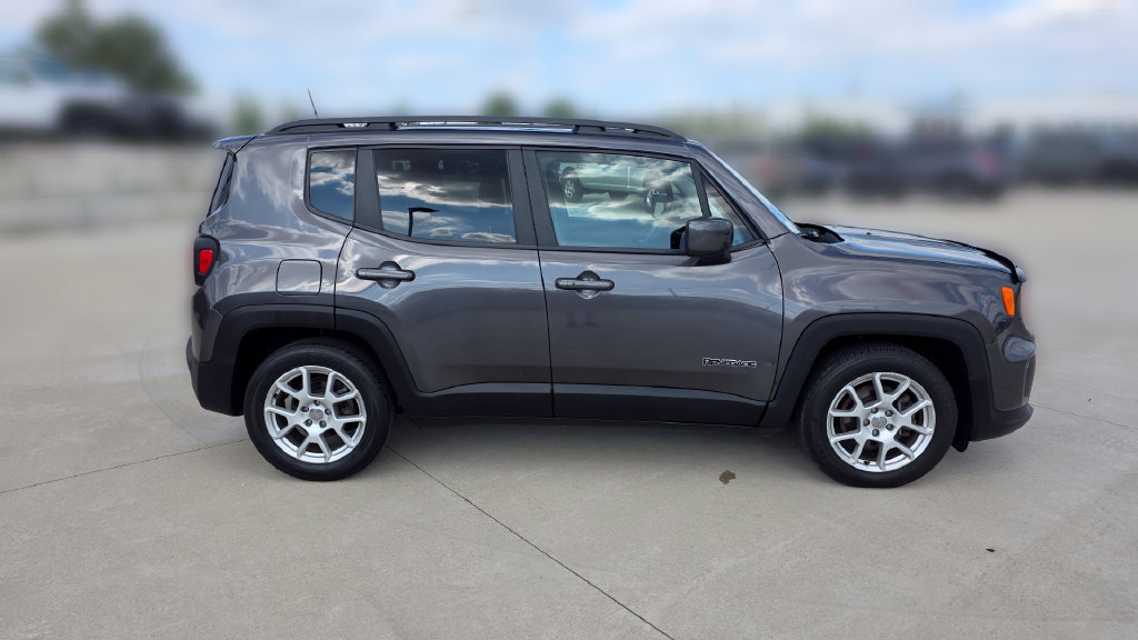 Used 2020 Jeep Renegade Latitude w/ Cold Weather Group FWD image 6