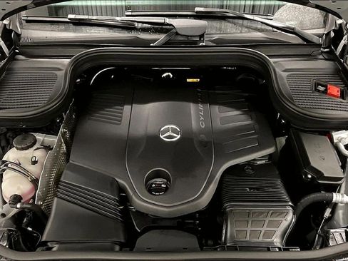 New 2026 Mercedes-Benz GLS 450 4MATIC image 16