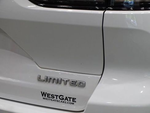 Used 2024 Jeep Grand Cherokee Limited image 48