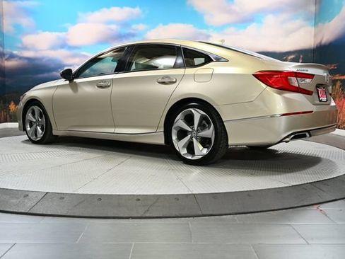 Used 2018 Honda Accord Touring image 5