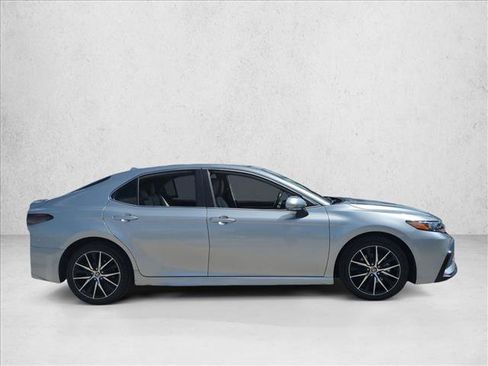 Certified 2023 Toyota Camry SE FWD image 4