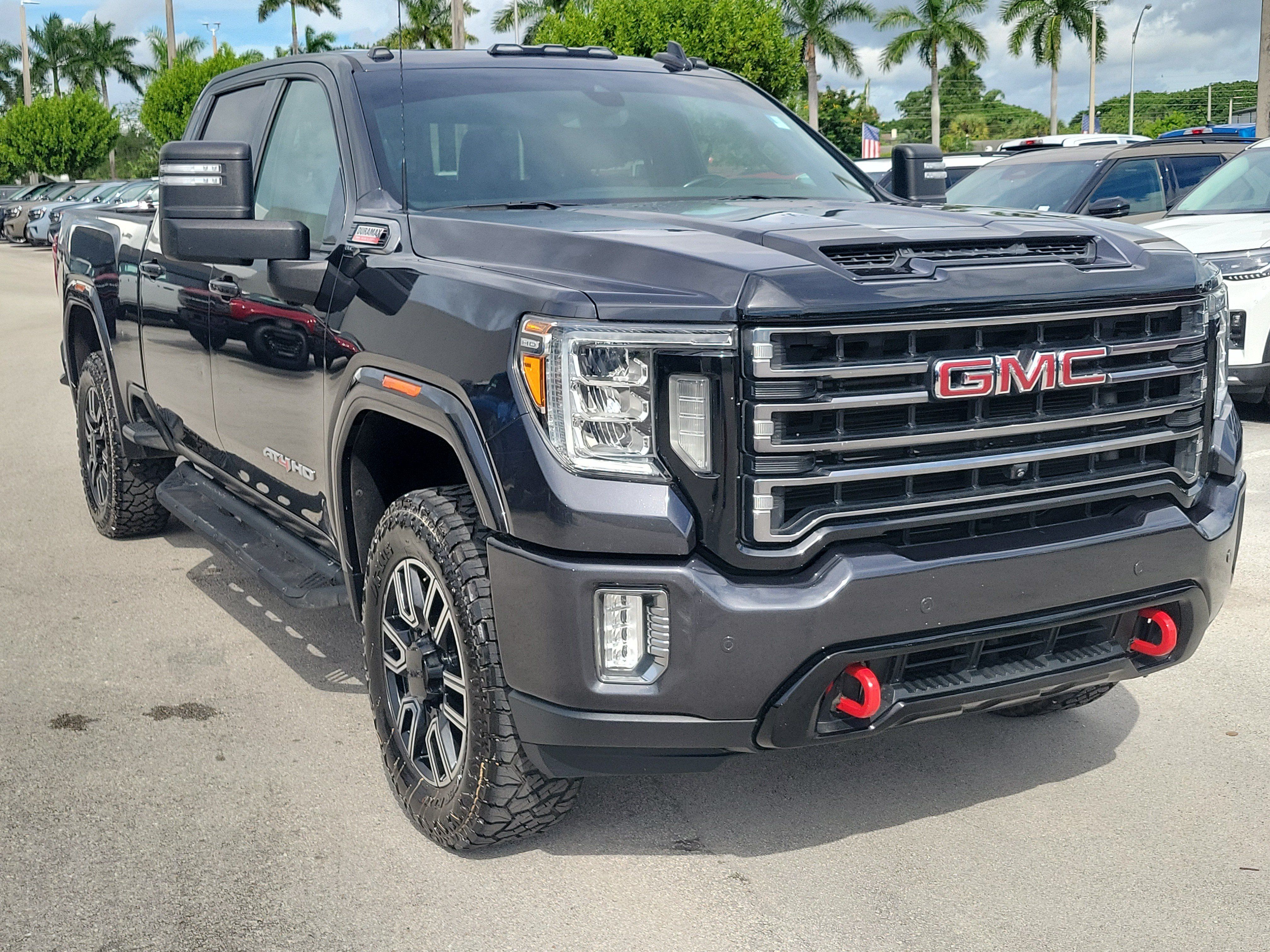 Used 2020 GMC Sierra 3500 AT4 w/ AT4 Premium Package AWD/4WD image 3