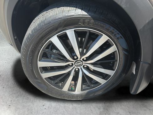 Used 2024 Nissan Pathfinder Platinum FWD image 56
