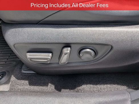 Certified 2020 Toyota RAV4 XSE w/ XSE Grade Weather Package AWD/4WD image 21