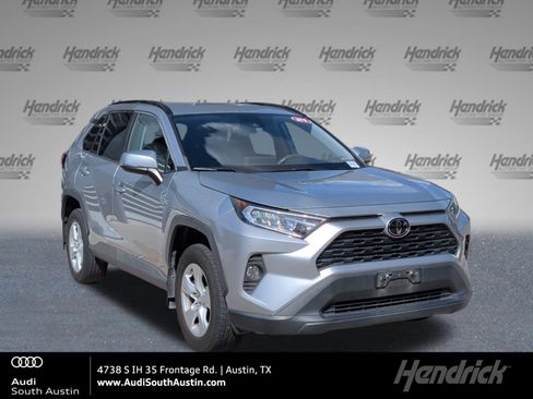 Used 2021 Toyota RAV4 XLE FWD image 1
