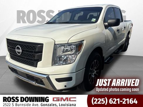 Used 2024 Nissan Titan SV w/ SV Convenience Package RWD image 1