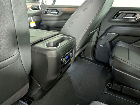 New 2026 GMC Yukon XL Denali w/ LPO, Floor Liner Package image 30