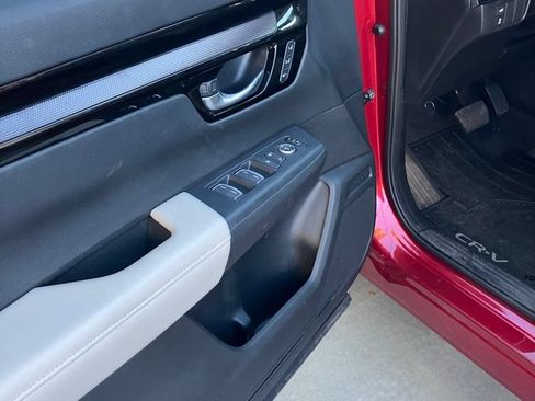 Used 2025 Honda CR-V EX-L image 16