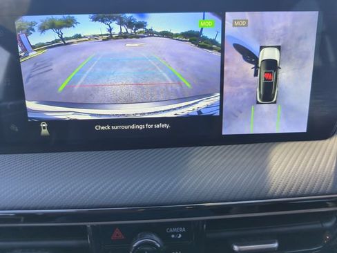 Certified 2025 Nissan Kicks SR FWD image 38