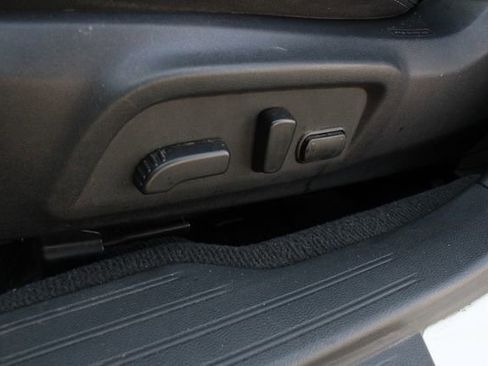 Used 2016 Subaru Legacy 2.5i Premium image 3