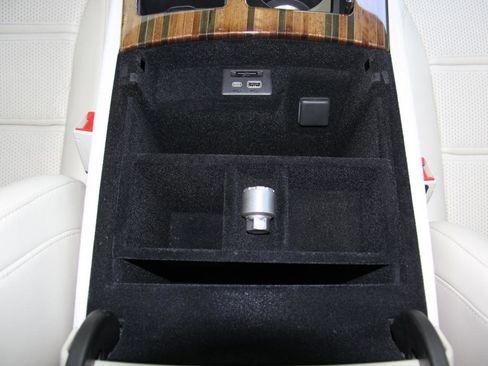Used 2023 Cadillac Escalade ESV Sport Platinum AWD/4WD image 32