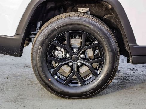 New 2026 Jeep Grand Cherokee Altitude AWD/4WD image 12