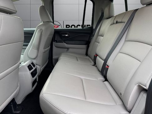 Used 2017 Honda Ridgeline RTL-E image 16