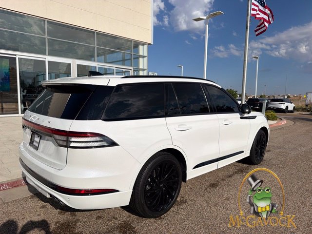 Used 2026 Lincoln Aviator Reserve w/ Jet Appearance Package RWD image 5