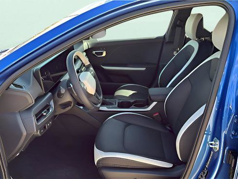 New 2025 Kia K4 GT-Line Turbo image 25