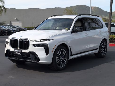 New 2026 BMW X7 M60i AWD/4WD image 5