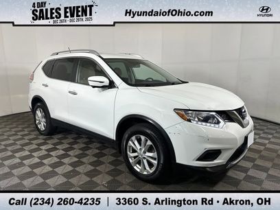 Used 2016 Nissan Rogue SV w/ SV Premium Package