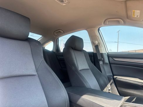 Used 2019 Honda Accord LX image 27