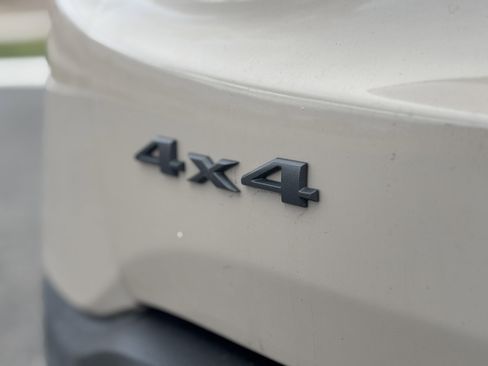 Used 2015 Jeep Renegade Trailhawk w/ Popular Equipment Group image 10