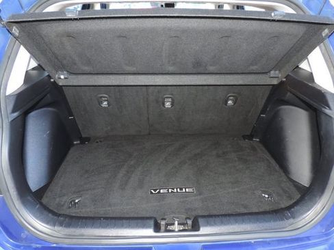 Used 2021 Hyundai Venue SEL FWD image 19