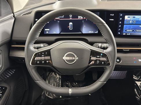 Used 2025 Nissan Ariya AWD image 10