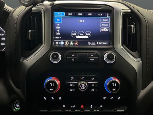 Used 2020 GMC Sierra 1500 SLT w/ SLT Premium Package AWD/4WD image 12