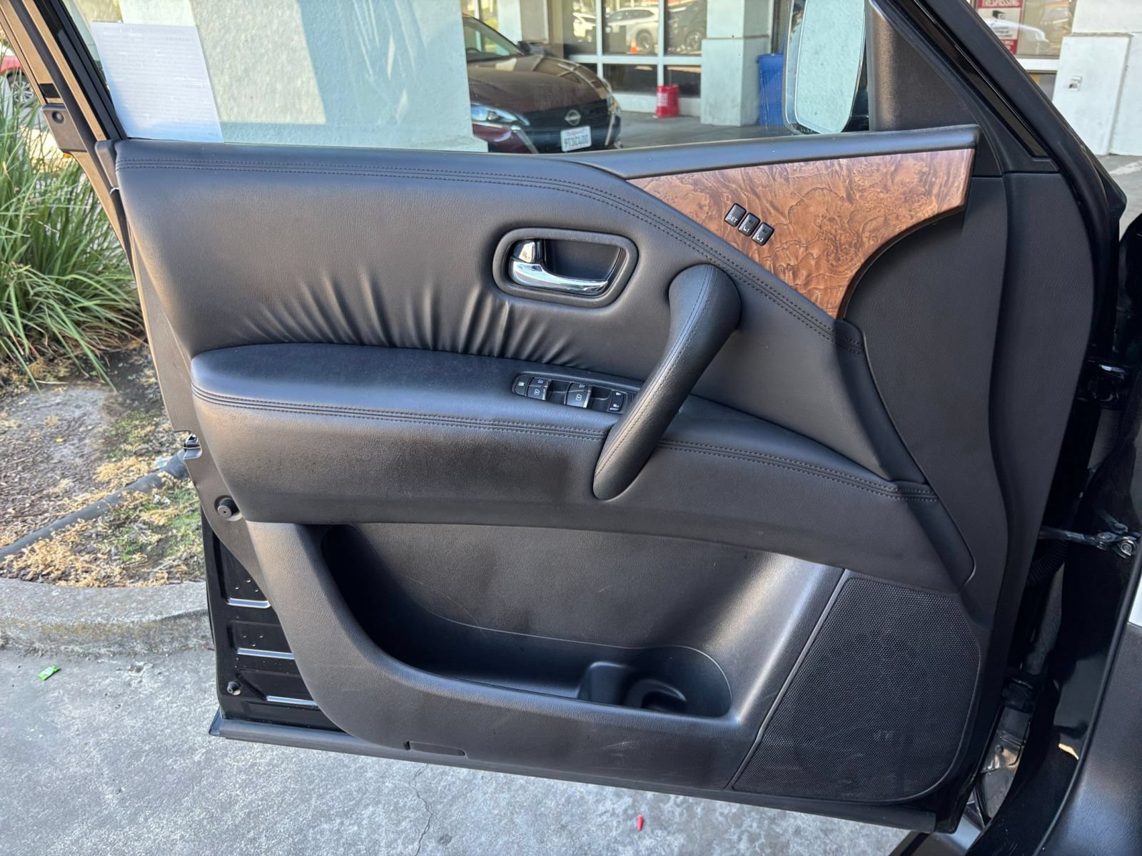 Used 2024 Nissan Armada SL RWD image 18