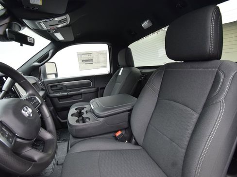 New 2026 RAM 5500 Tradesman image 40