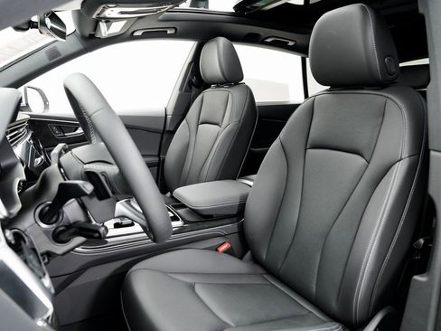 Certified 2025 Audi Q8 Premium Plus w/ Premium Plus Package image 5