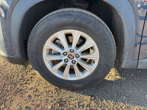 Used 2025 Toyota Grand Highlander AWD image 10