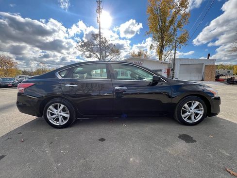 Used 2014 Nissan Altima 2.5 SV image 5