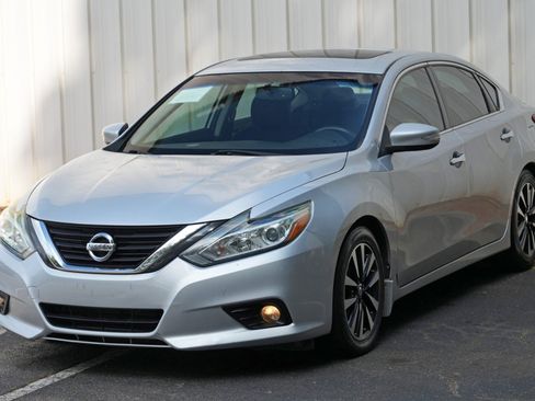 Used 2018 Nissan Altima 2.5 SV w/ 2.5 SV Technology Package FWD image 46