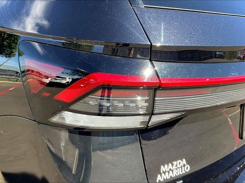 Used 2025 Volkswagen Taos SE image 24