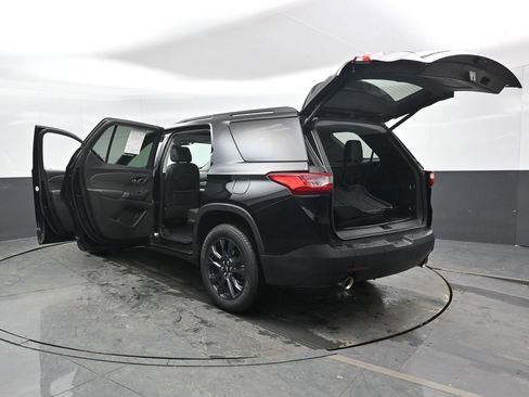 Used 2021 Chevrolet Traverse RS w/ LPO, Floor Liner Package image 55