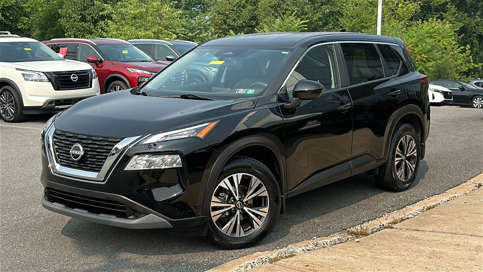 Certified 2023 Nissan Rogue SV AWD/4WD image 1